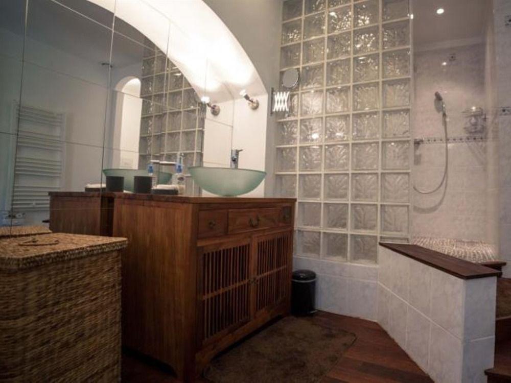 เลอ กอริโกต์ Hotel Pierry ภายนอก รูปภาพ