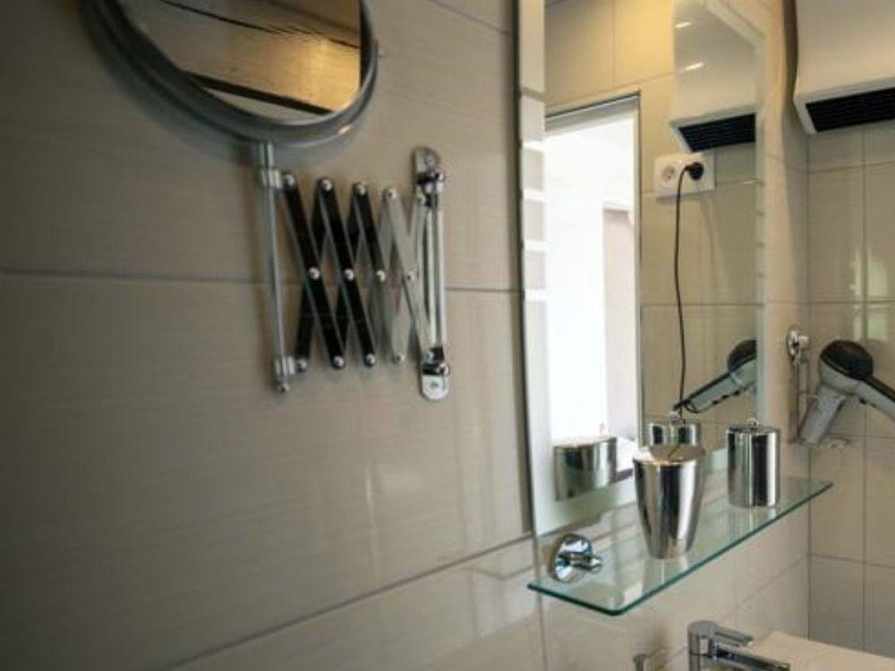 เลอ กอริโกต์ Hotel Pierry ภายนอก รูปภาพ